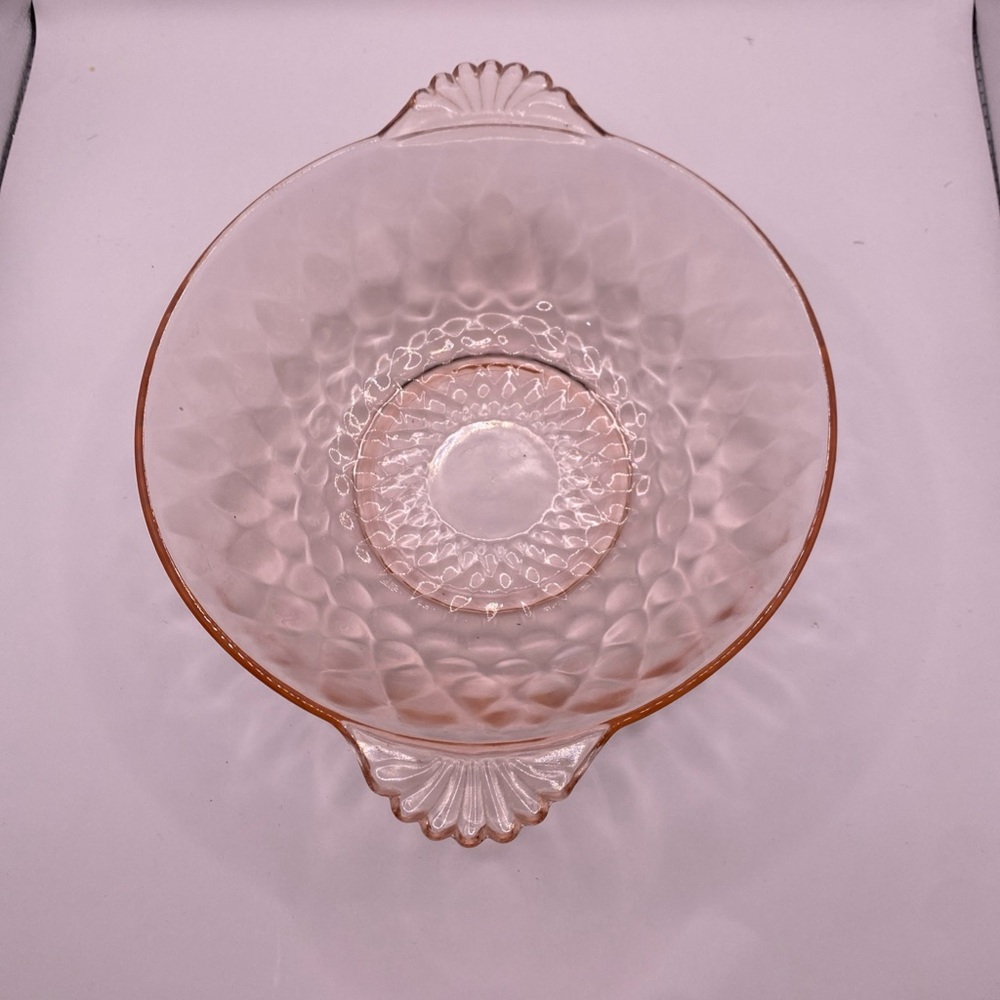VINTAGE PINK DEPRESSION SERVING BOWL SHELL DESIGN HANDLES 8”